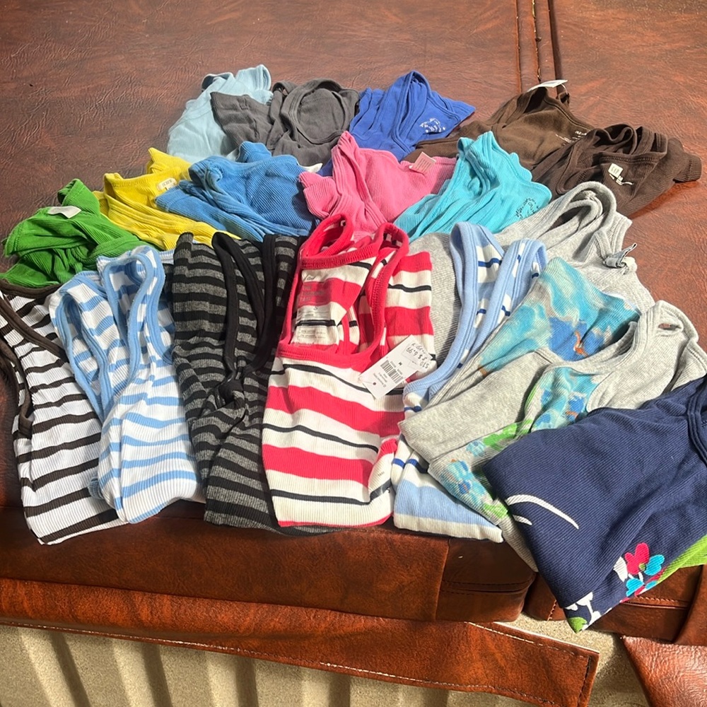 Lot of 18 ribbed cotton tank tops